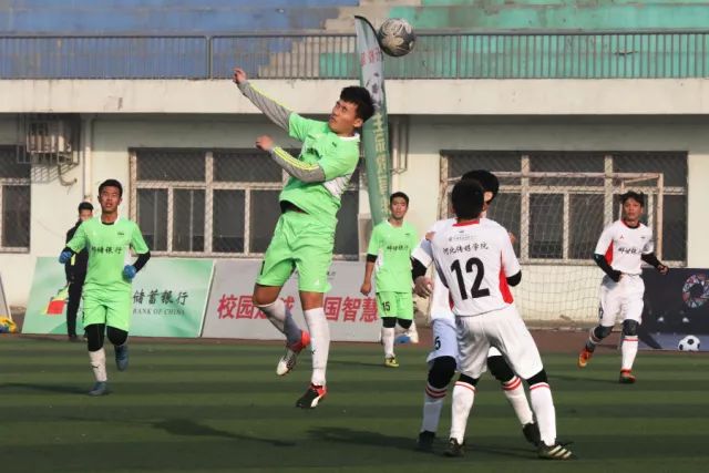 76人低位进攻多样化 对手难以应对小阵容